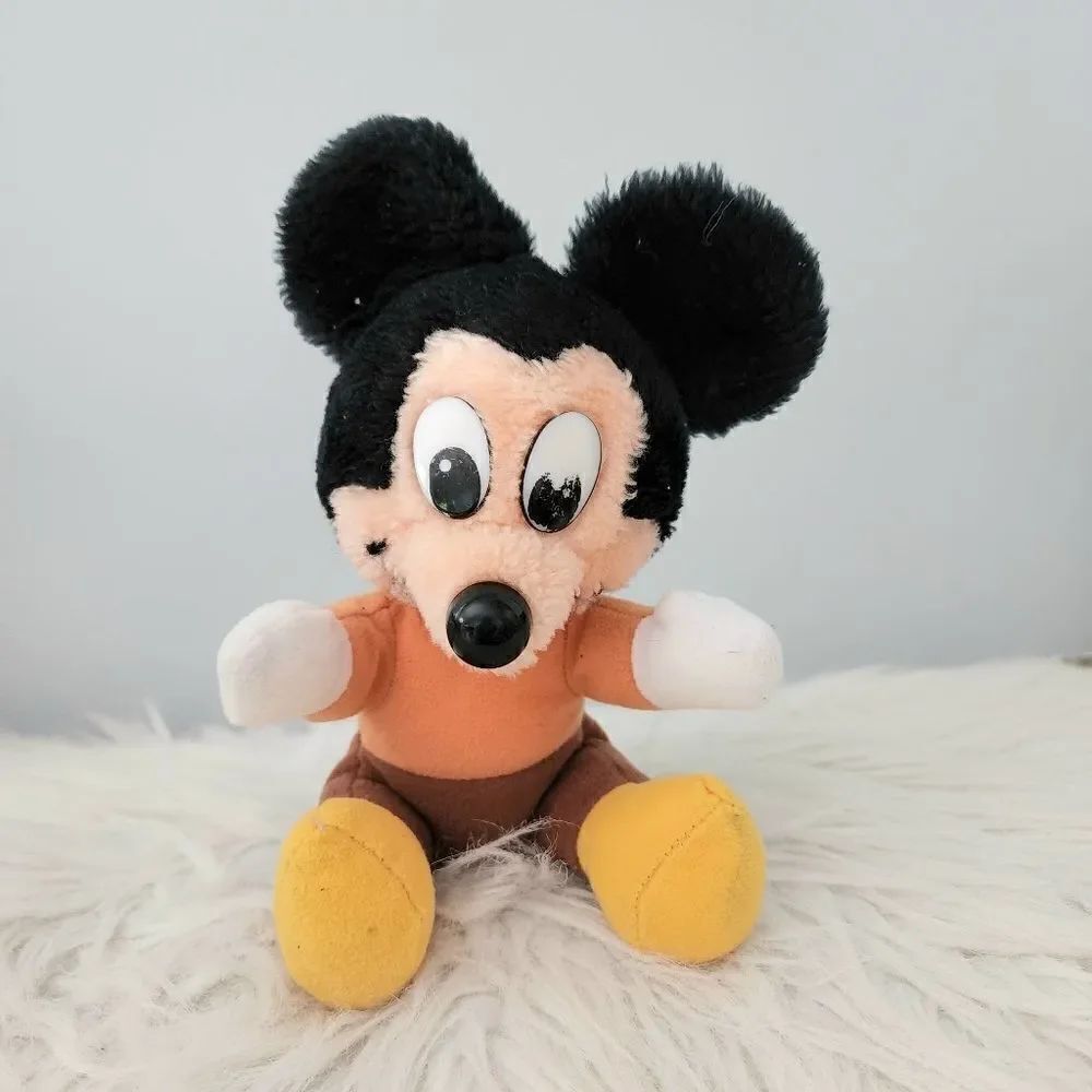 Vintage 1984 Mickey’s Christmas Carol Walt Disney Productions Mickey Mouse Plush